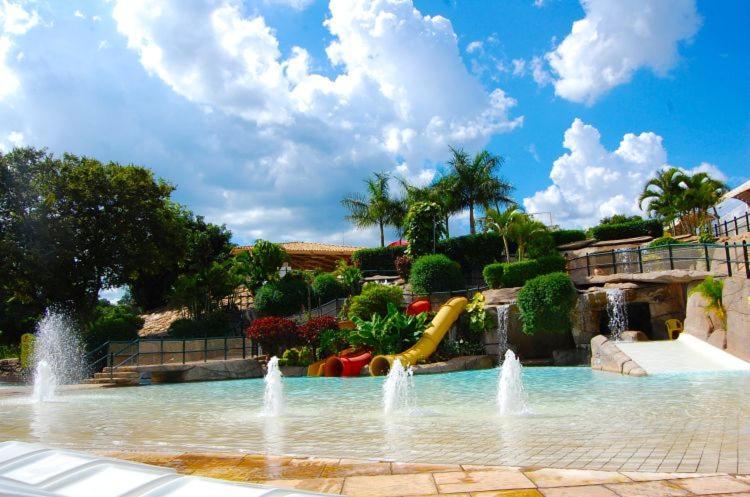 Apartamento Piazza Acqua Park Caldas Novas Exterior foto